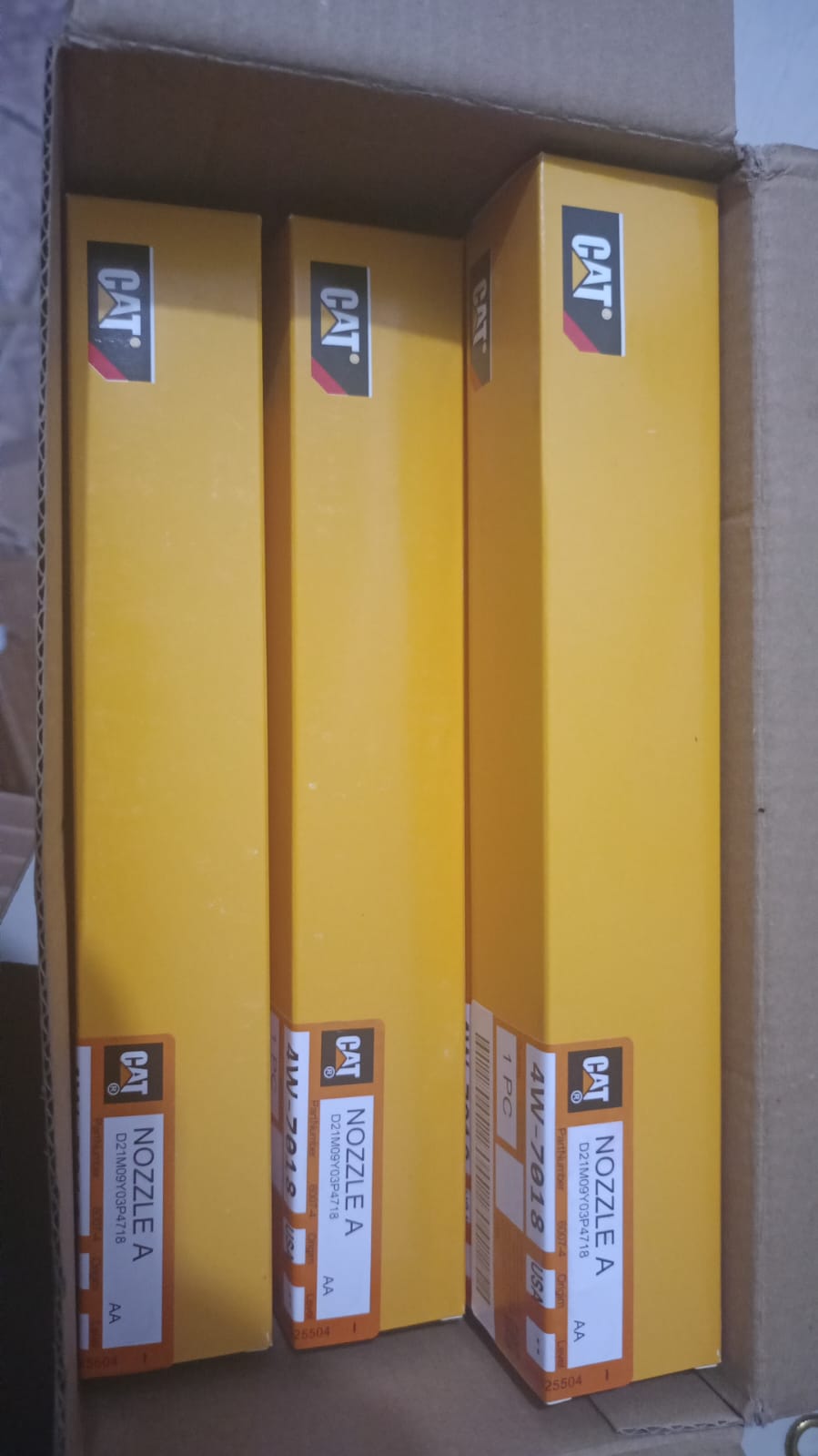 BICO INJETOR DE COMBUSTIVEL 4W7018